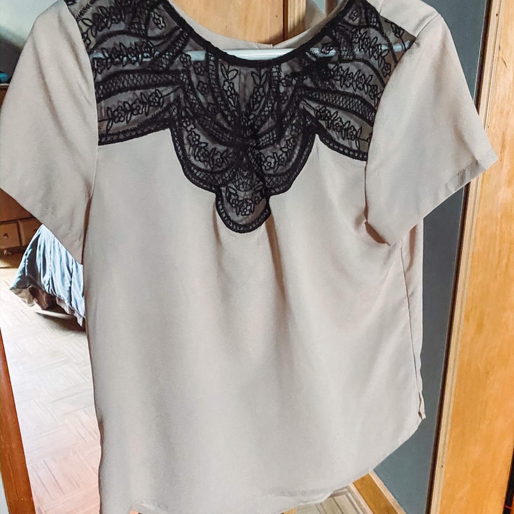 Boutique short sleeve top